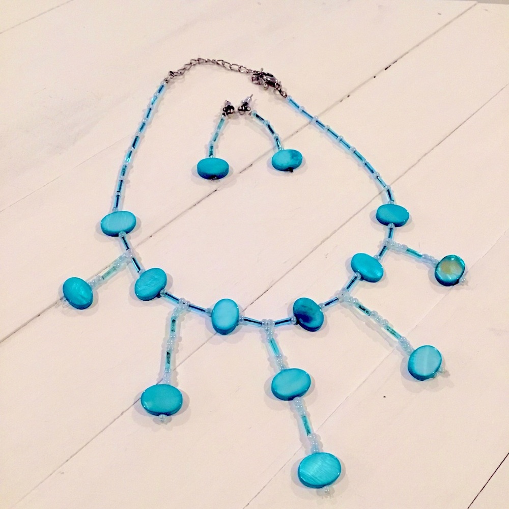 TURQUOISE NECKLACE AND EARRINGS SET